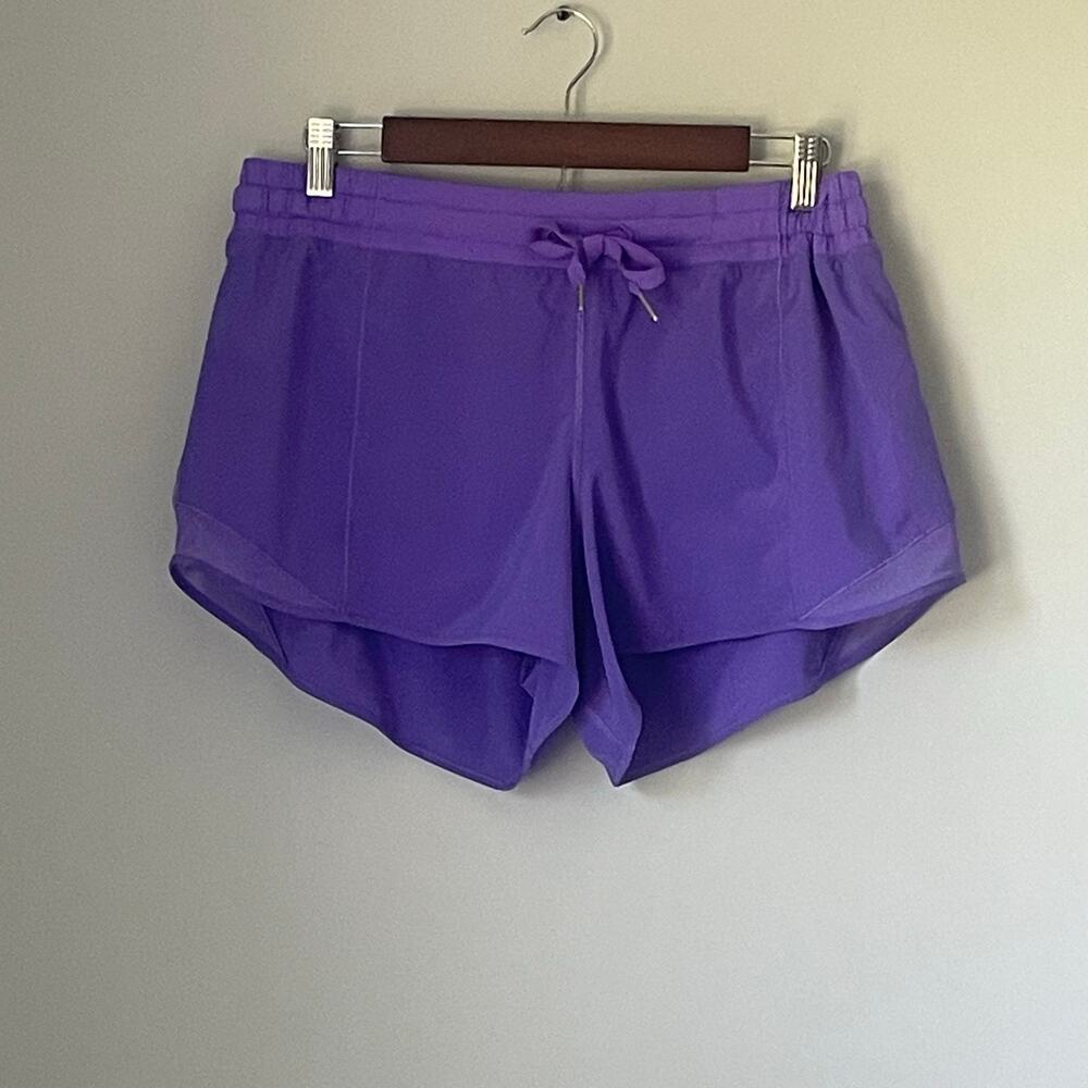 Lululemon Athletic Shorts Size 12 – Purple